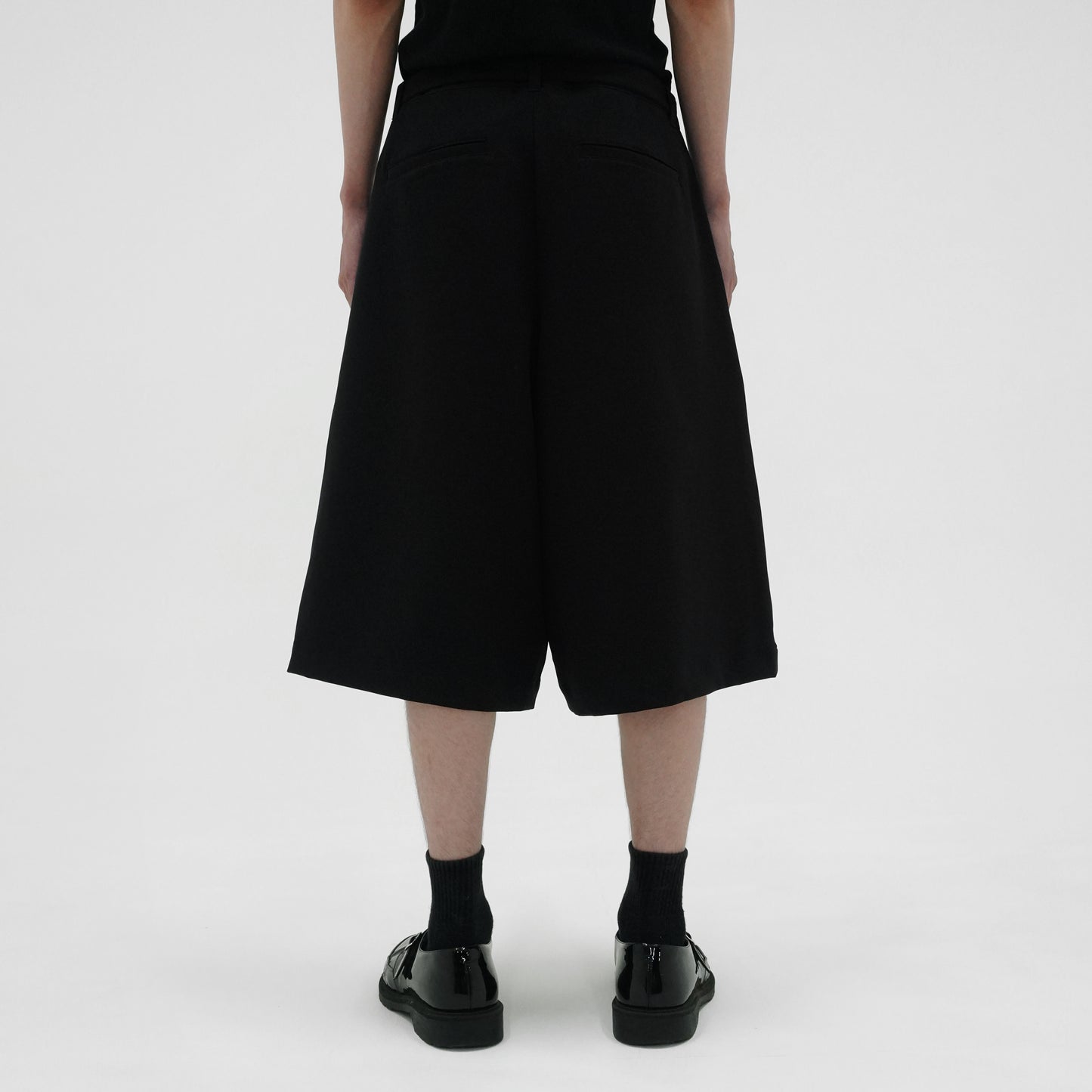 wide slacks shorts