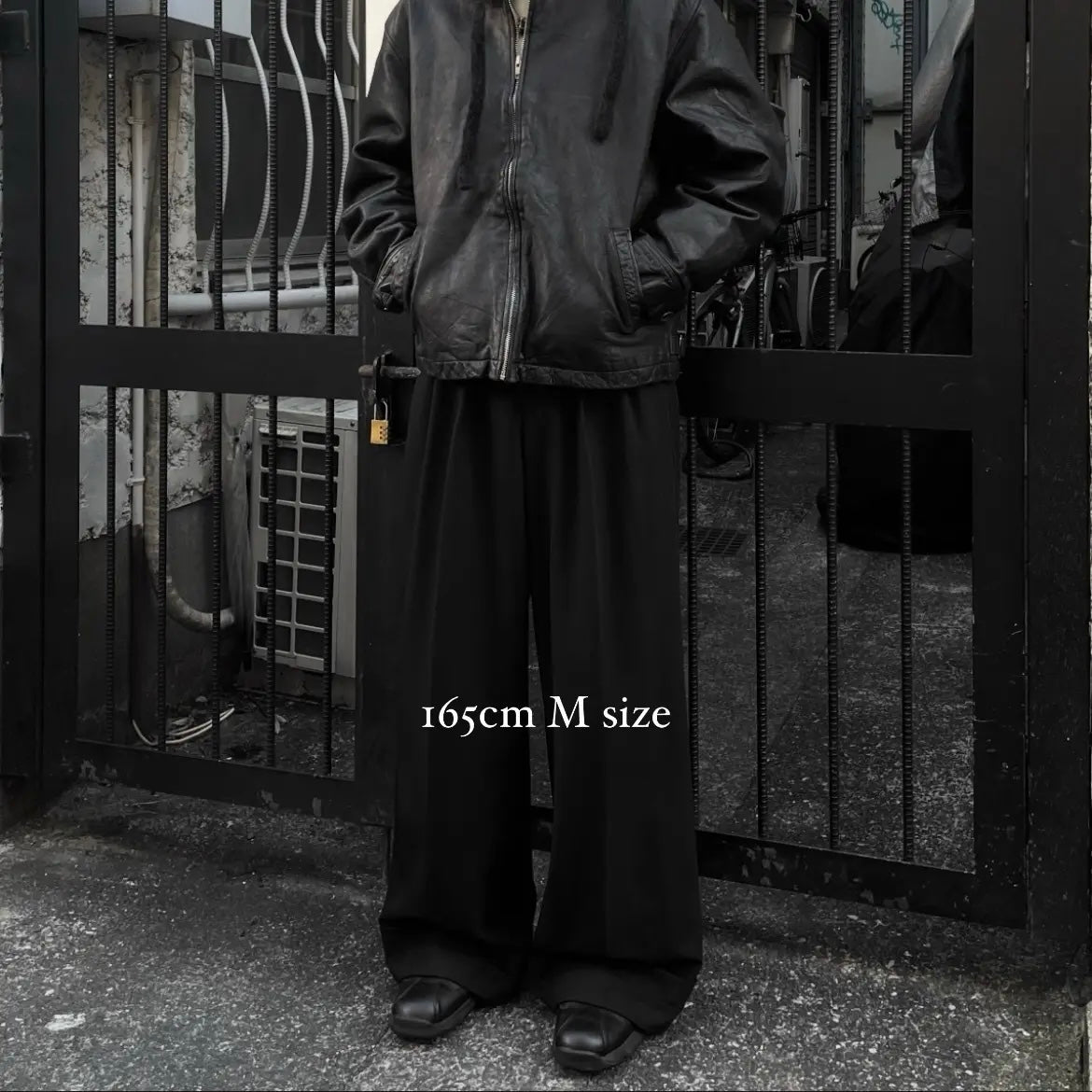 tuck wide baggy slacks