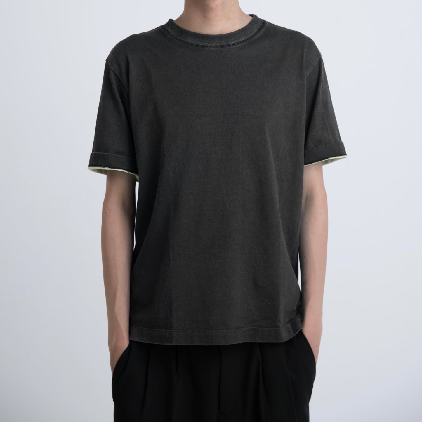 plain s/s tee "faded black"